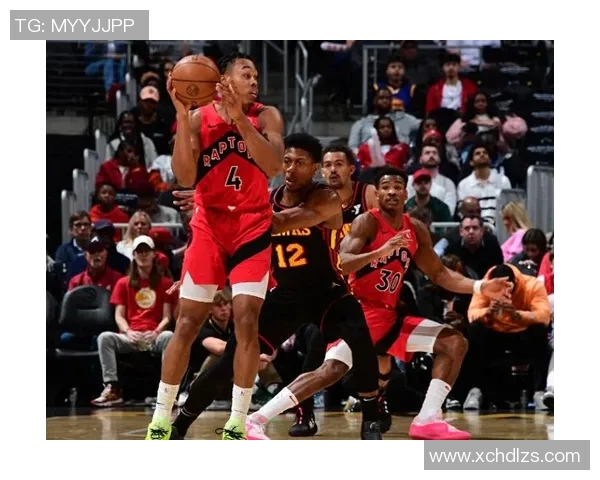 特雷杨带领亚特兰大老鹰冲击季后赛目标展现超强个人能力与团队合作精神